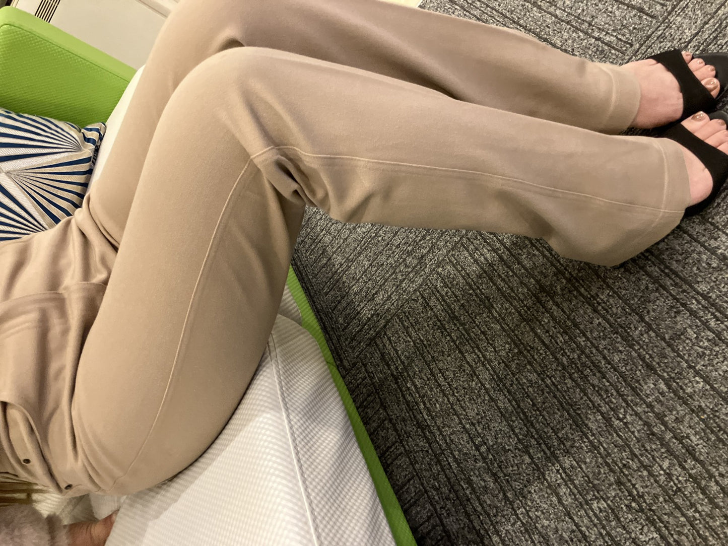 Max Mara Weekend Pants Trousers Greige Beige Stretch Size 36 Zip Fly