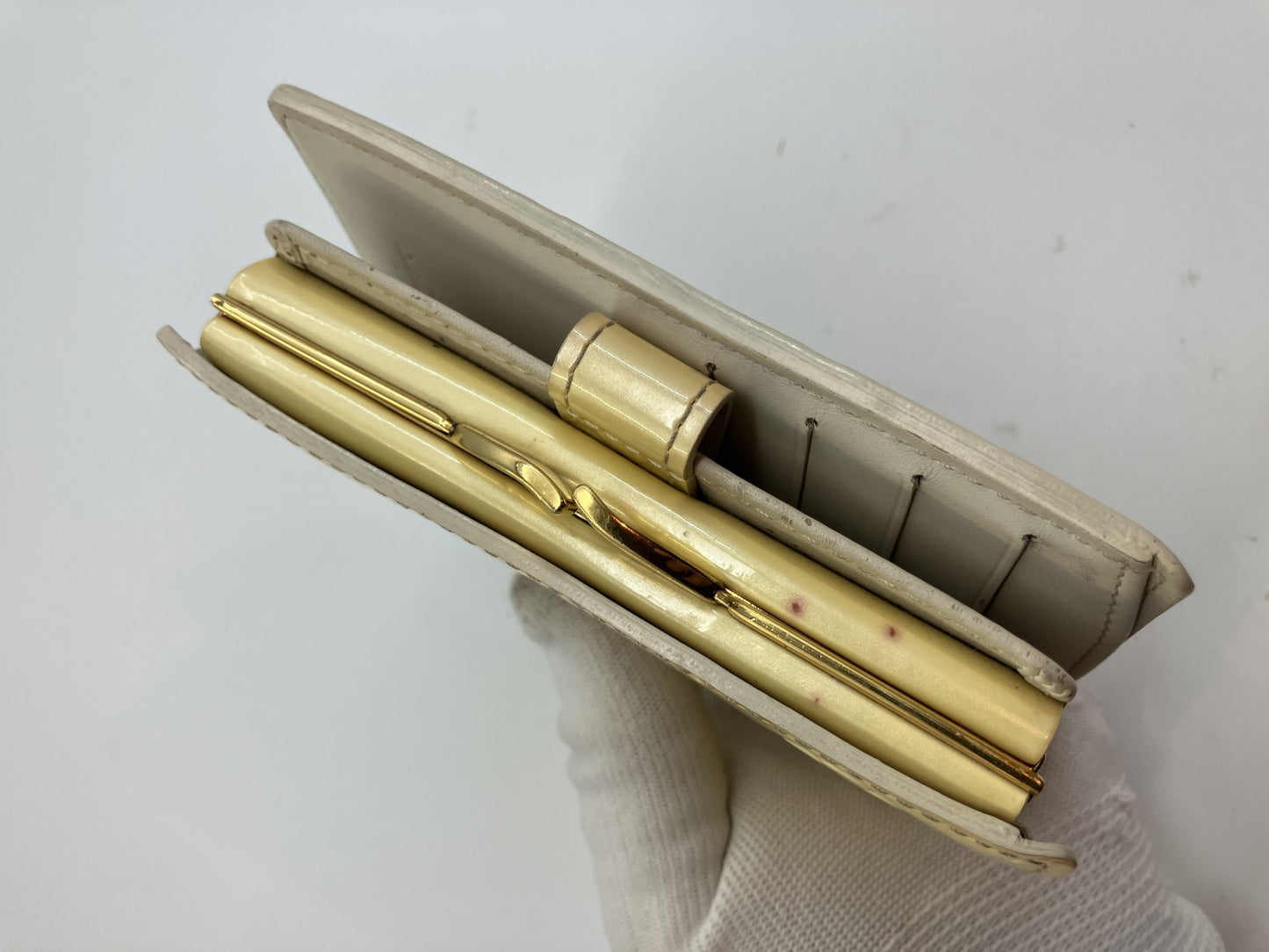 Louis Vuitton Vernis Compact Purse Wallet M10055 Monogram Embossed Beige Authentic Serial Engraved Box and Bag Included 5% Follow-up
