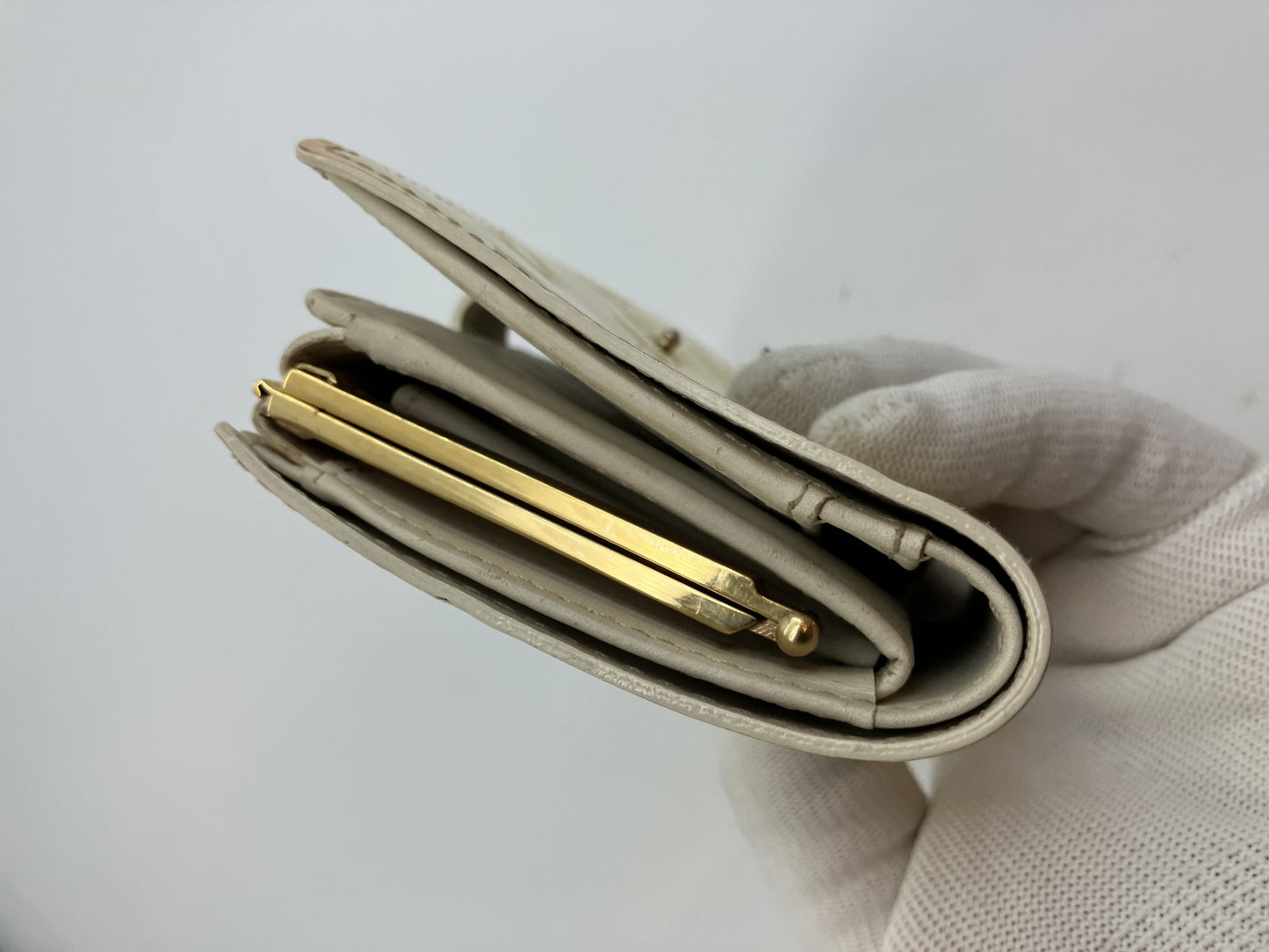 Louis Vuitton Vernis Compact Purse Wallet M10055 Monogram Embossed Beige Authentic Serial Engraved Box and Bag Included 5% Follow-up