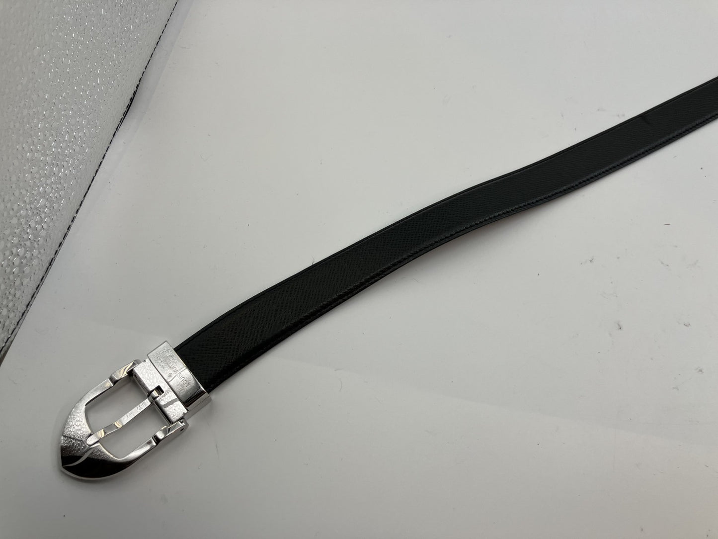 Louis Vuitton Taiga Total Length 120cm (27.24 inch) Santur Classic Ardoise RI1016 Belt Black Free Shipping 