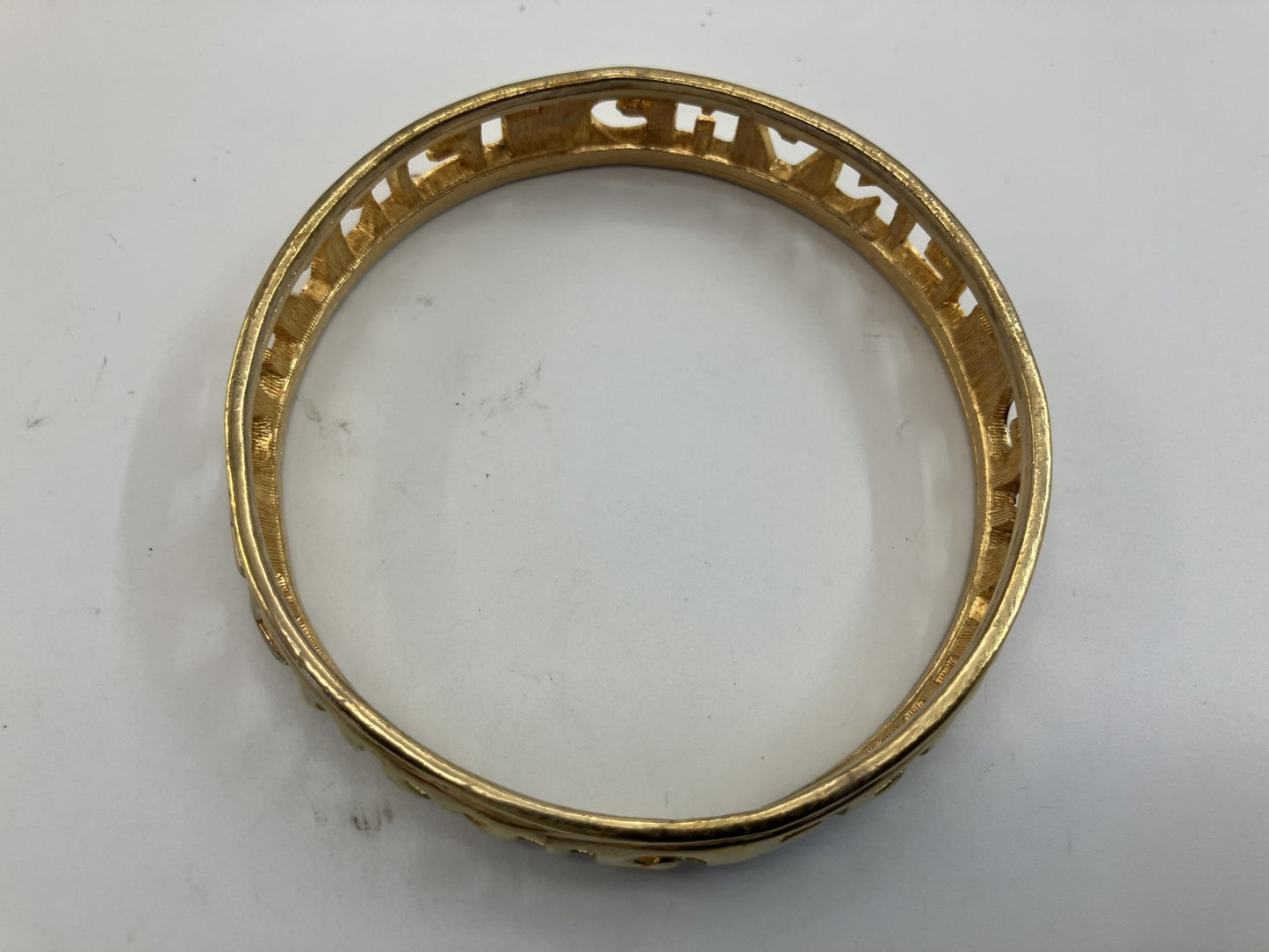 Chanel Bangle Inner diameter 7cm (2.76 inch) Arm circumference 21cm (8.27 inch) Bracelet Gold Free shipping 