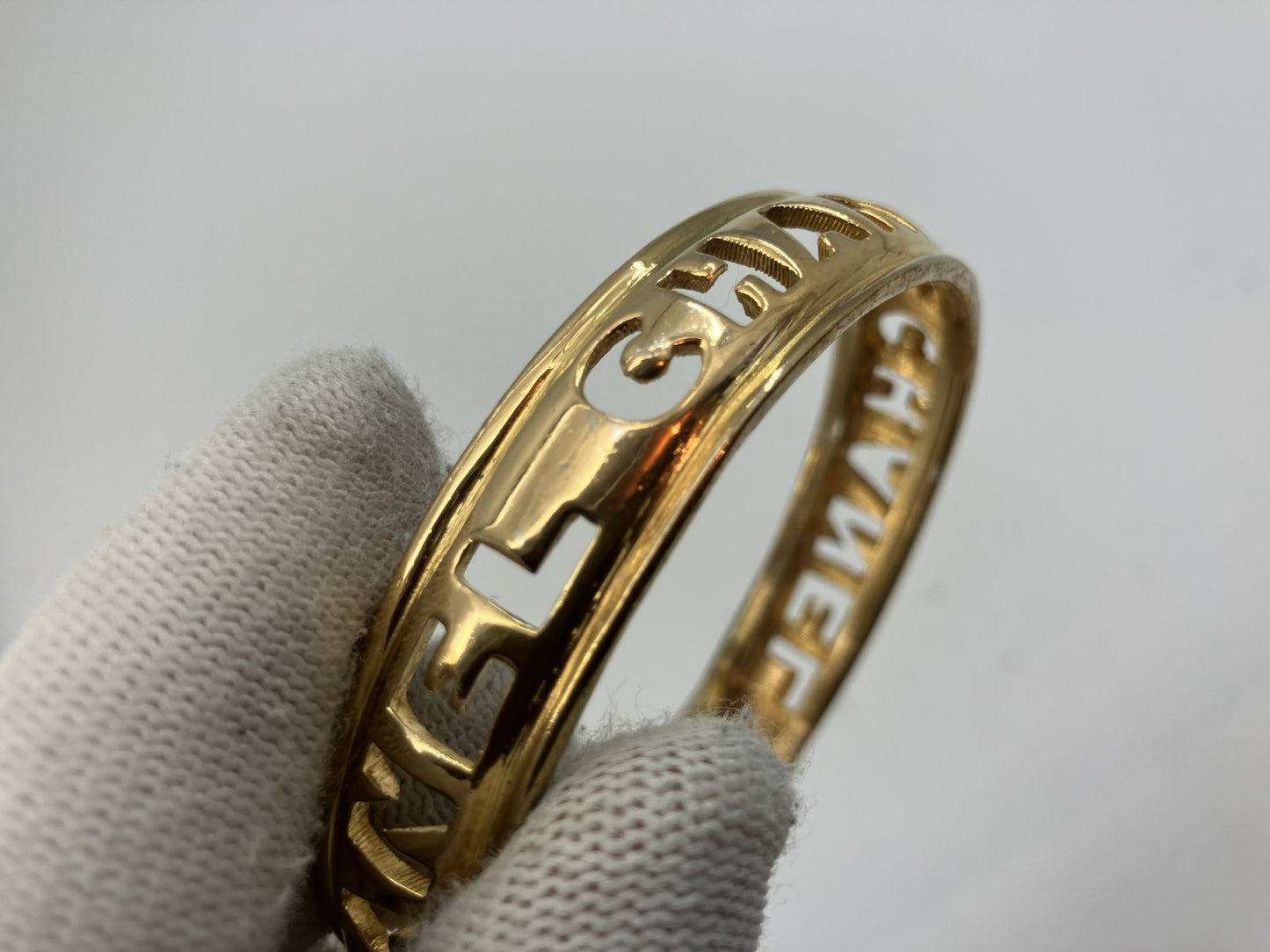 Chanel Bangle Inner diameter 7cm (2.76 inch) Arm circumference 21cm (8.27 inch) Bracelet Gold Free shipping 