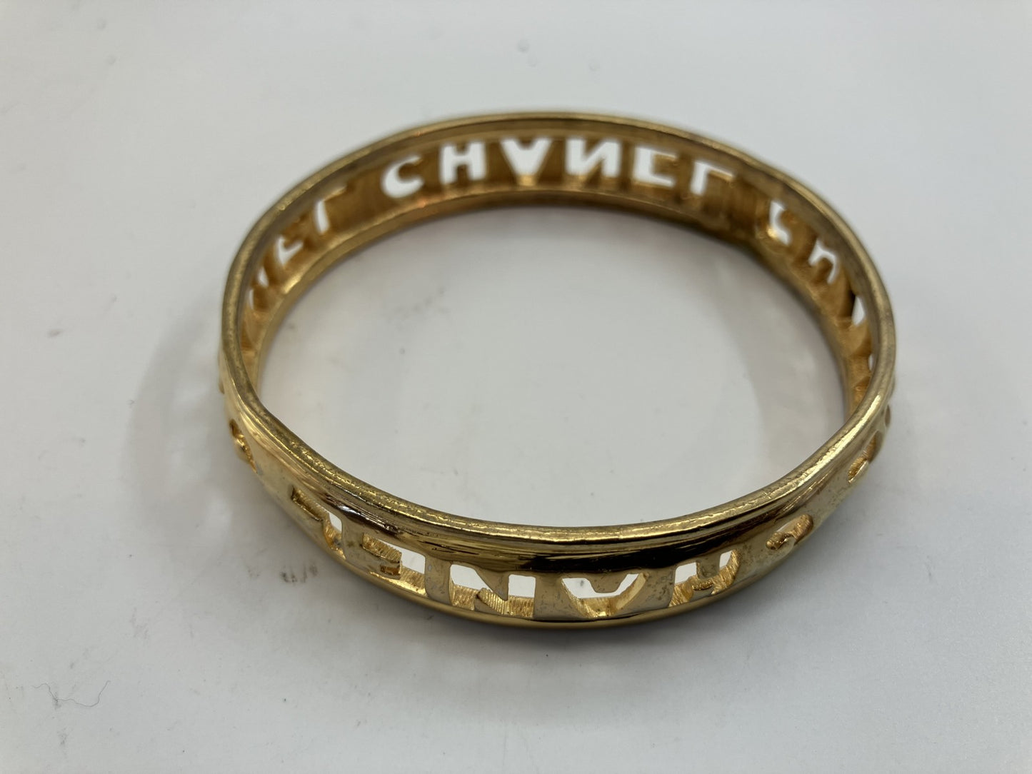 Chanel Bangle Inner diameter 7cm (2.76 inch) Arm circumference 21cm (8.27 inch) Bracelet Gold Free shipping 