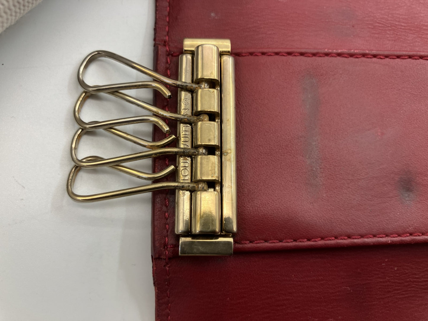 LOUIS VUITTON Red Vernis Multiclﾃｩs 4 4-Key Holder Case
