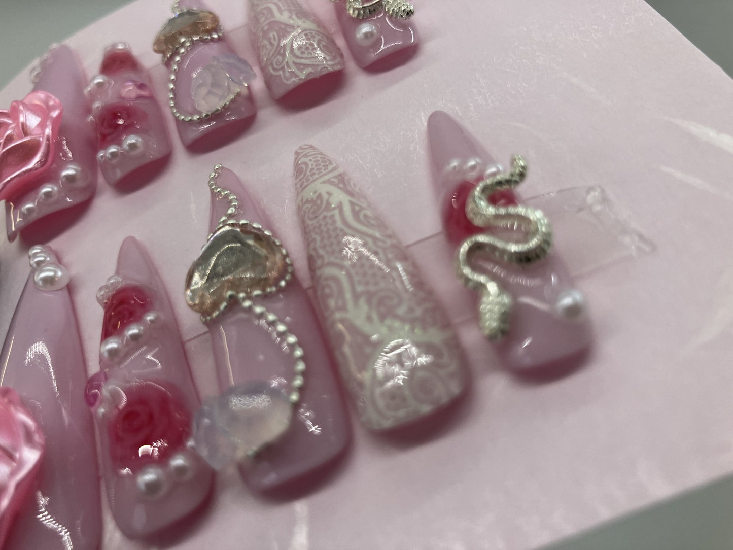 Original Design Japanese Handmade Pink Rose Heart Pearl Press On Nails Long Stiletto Gothic Kawaii Everyday Wear Nail Tips