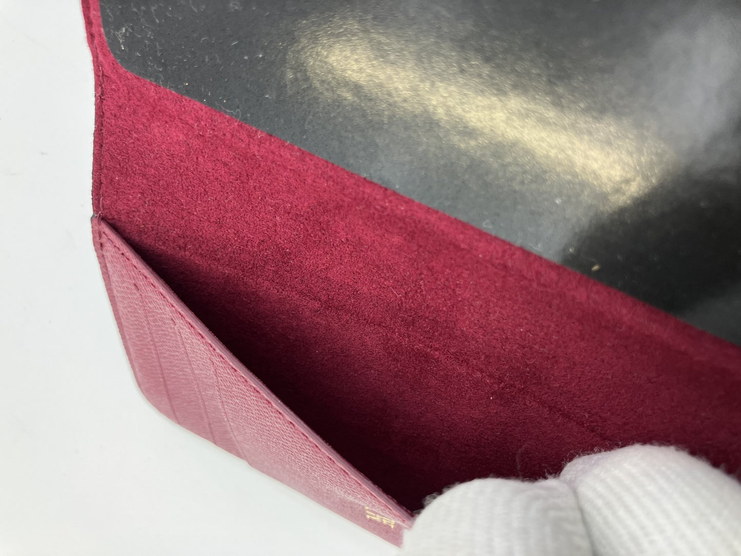 Louis Vuitton Monogram Folio iPhone Case Red x xs 3 Card Slots Box and Bag Included