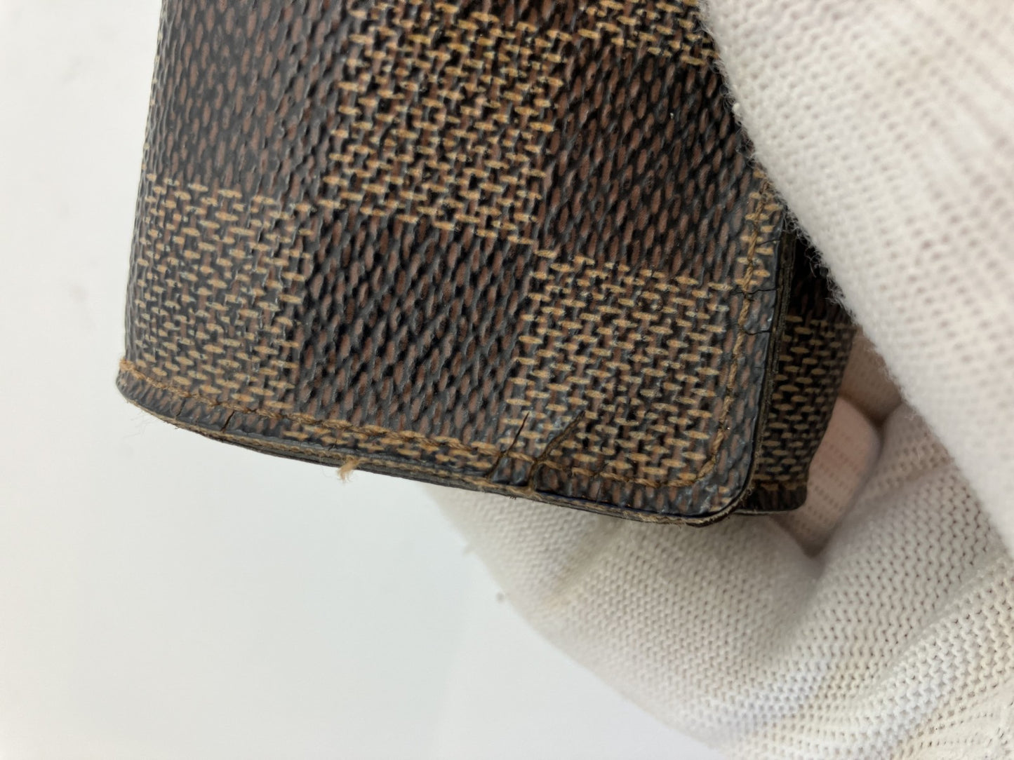 LOUIS VUITTON Damier Multiclﾃｩs 6 6-Key Holder Case Model: N62630
