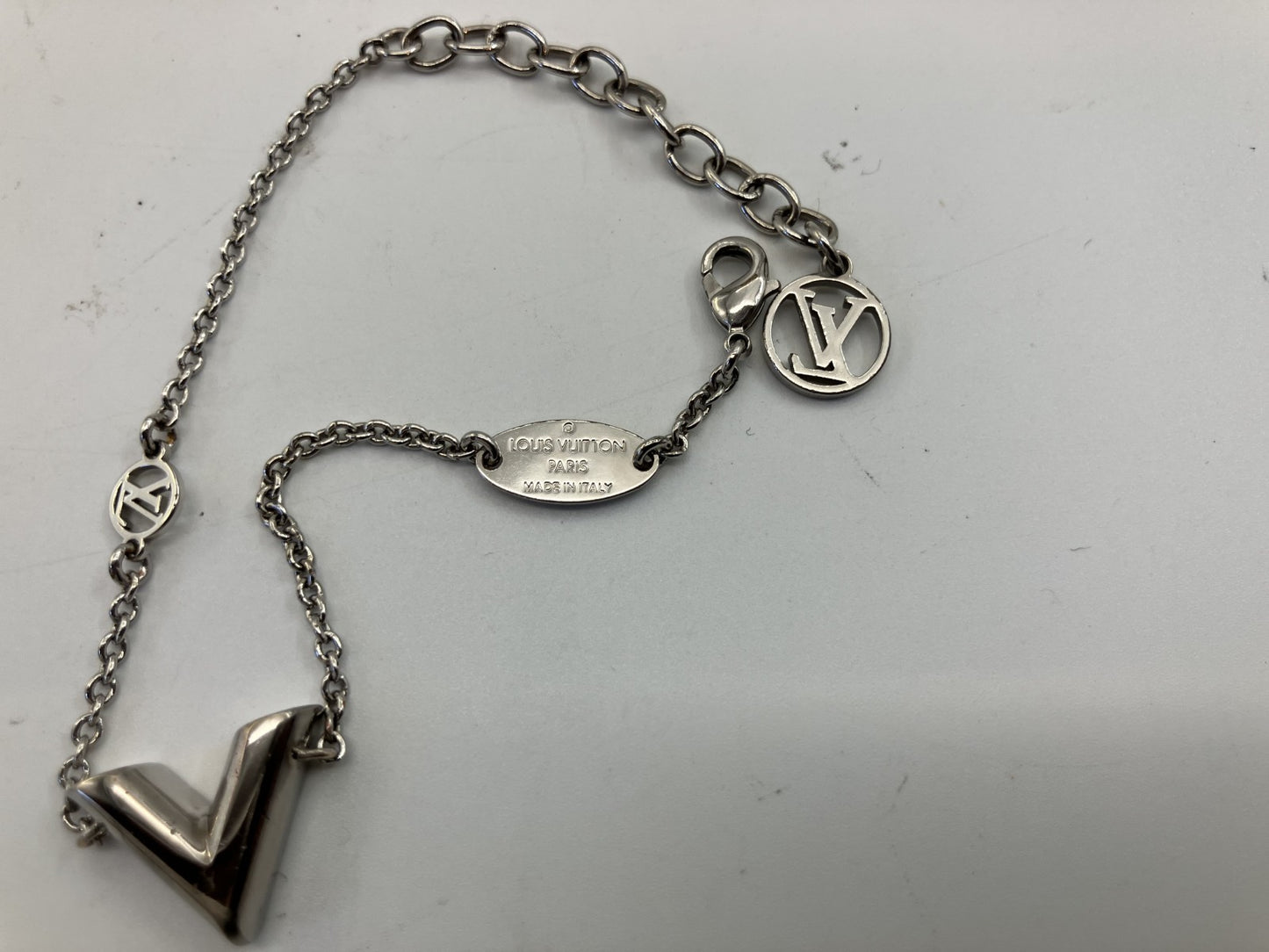 LOUIS VUITTON Essential V, wrist size 19cm, M63198/LE1201, silver bracelet, free shipping 