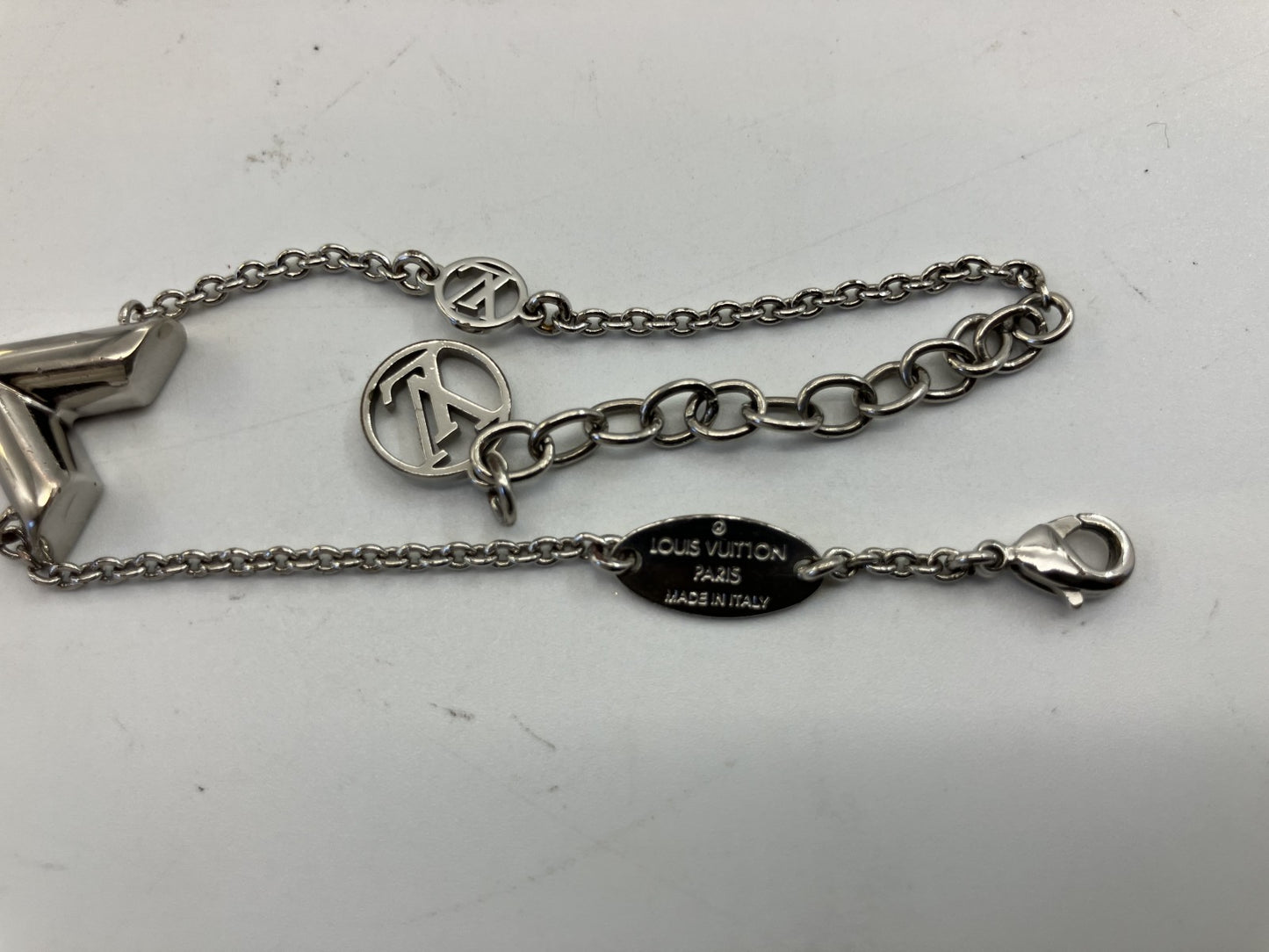 LOUIS VUITTON Essential V, wrist size 19cm, M63198/LE1201, silver bracelet, free shipping 