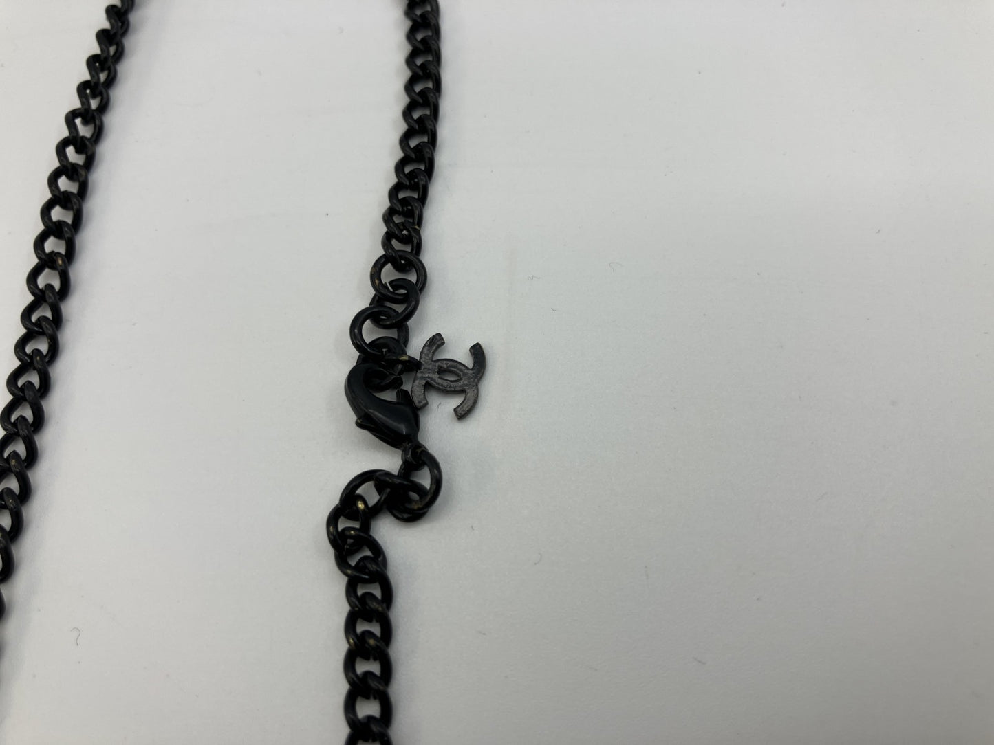 CHANEL Cosmetic Case Chain Shoulder Bag Black Novelty Not for Sale Approx 10cm　Chain length: 55 cm