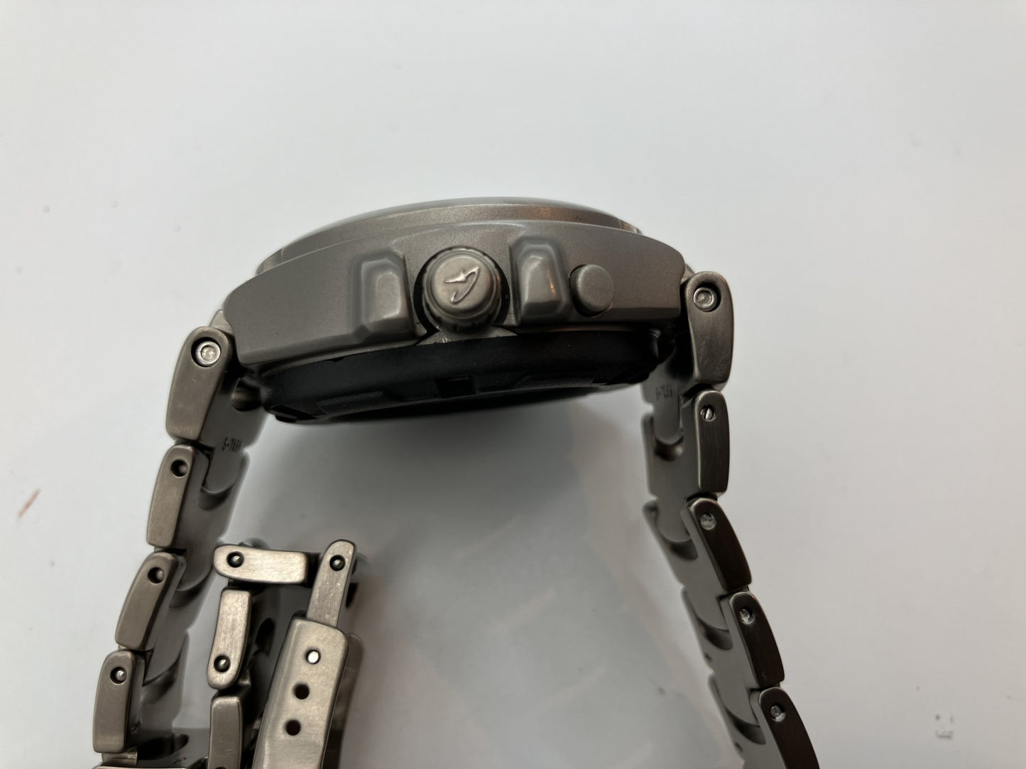 CASIO G-SHOCK MR-G MRG-121T Men's Watch Titanium 46mm Case 18.5cm Wrist Quartz Boxed Japan Authentic