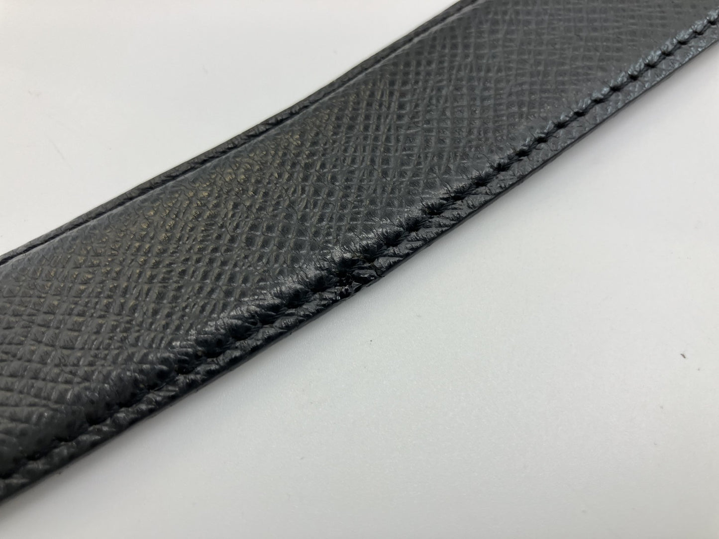 Louis Vuitton Taiga Total Length 120cm (27.24 inch) Santur Classic Ardoise RI1016 Belt Black Free Shipping 