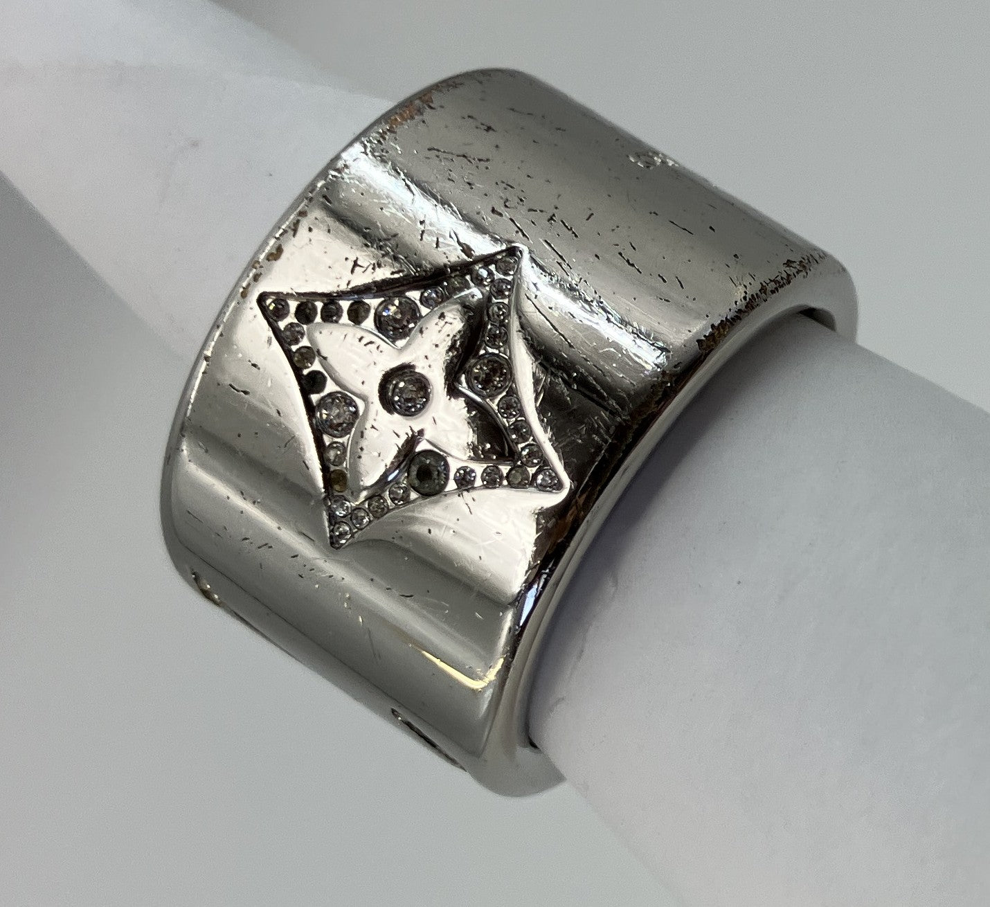 LOUIS VUITTON Monogram Strass Ring M68250 Size M Silver Tone JP19.5 US10 EU60–61 w/Box