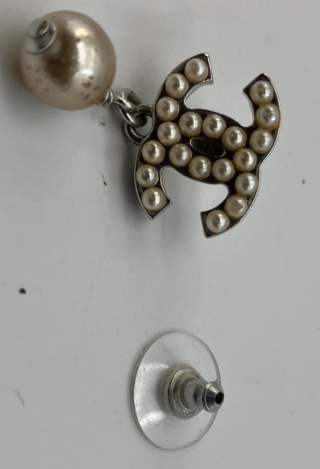 CHANEL synthetic Pearl Pierce 05 V One side only Logo: 1.6x1.1cm