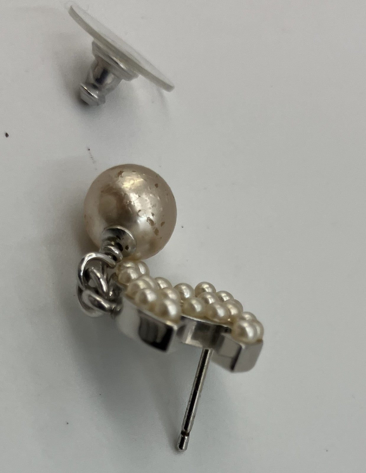 CHANEL synthetic Pearl Pierce 05 V One side only Logo: 1.6x1.1cm