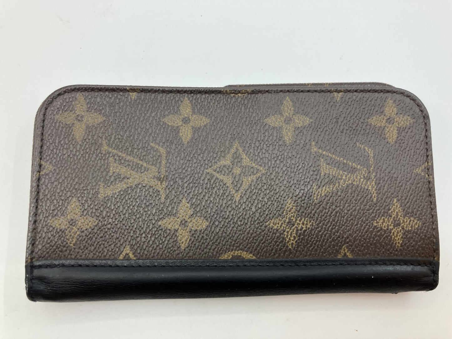 Louis Vuitton Monogram Folio iPhone Case for iPhone 14 Pro with Card Slots