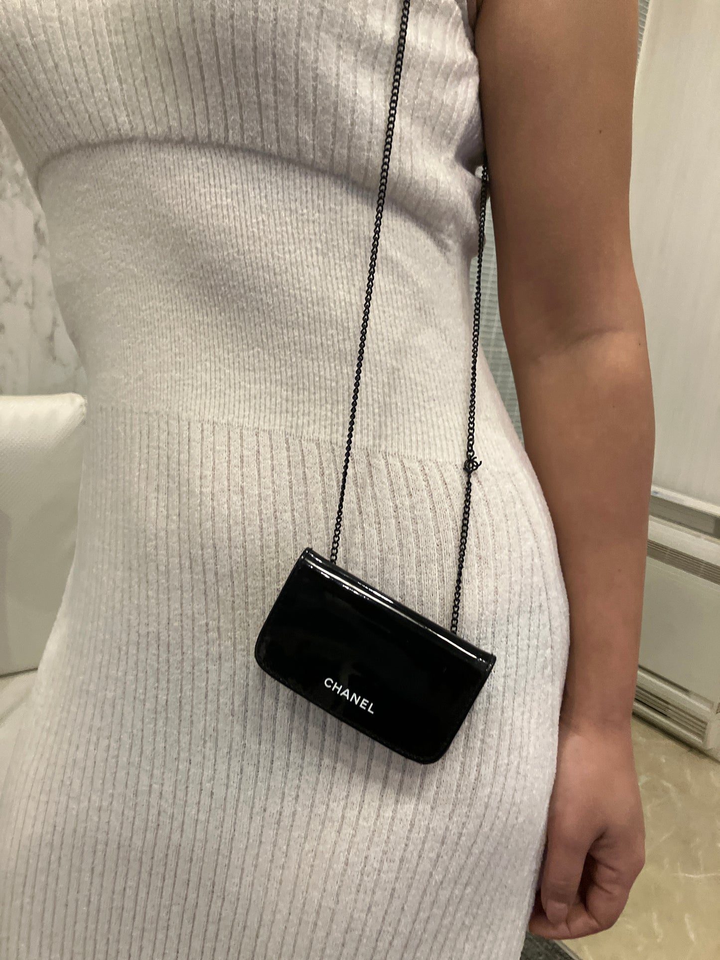 CHANEL Cosmetic Case Chain Shoulder Bag Black Novelty Not for Sale Approx 10cm　Chain length: 55 cm