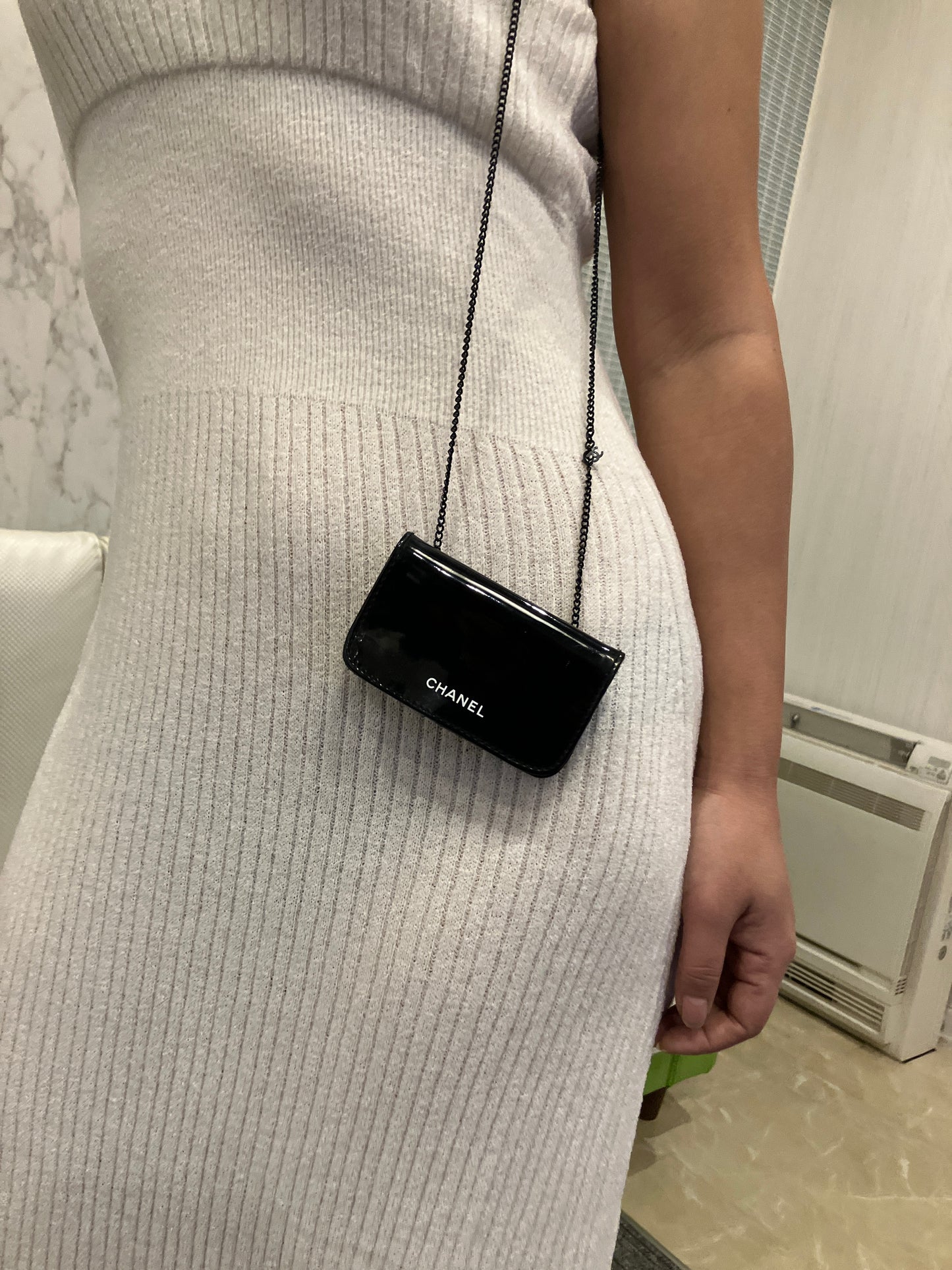 CHANEL Cosmetic Case Chain Shoulder Bag Black Novelty Not for Sale Approx 10cm　Chain length: 55 cm