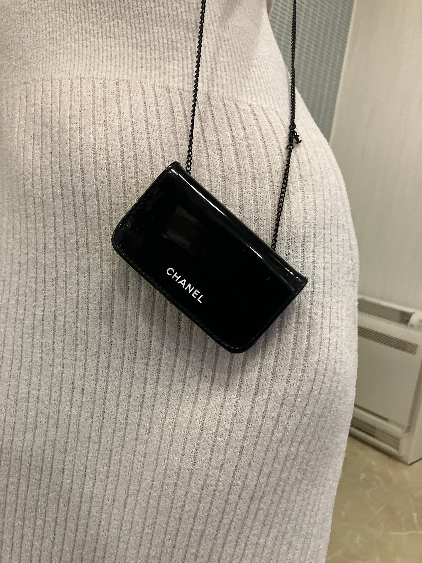 CHANEL Cosmetic Case Chain Shoulder Bag Black Novelty Not for Sale Approx 10cm　Chain length: 55 cm