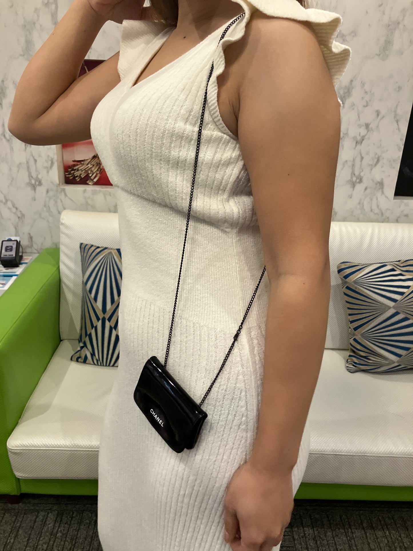 CHANEL Cosmetic Case Chain Shoulder Bag Black Novelty Not for Sale Approx 10cm　Chain length: 55 cm