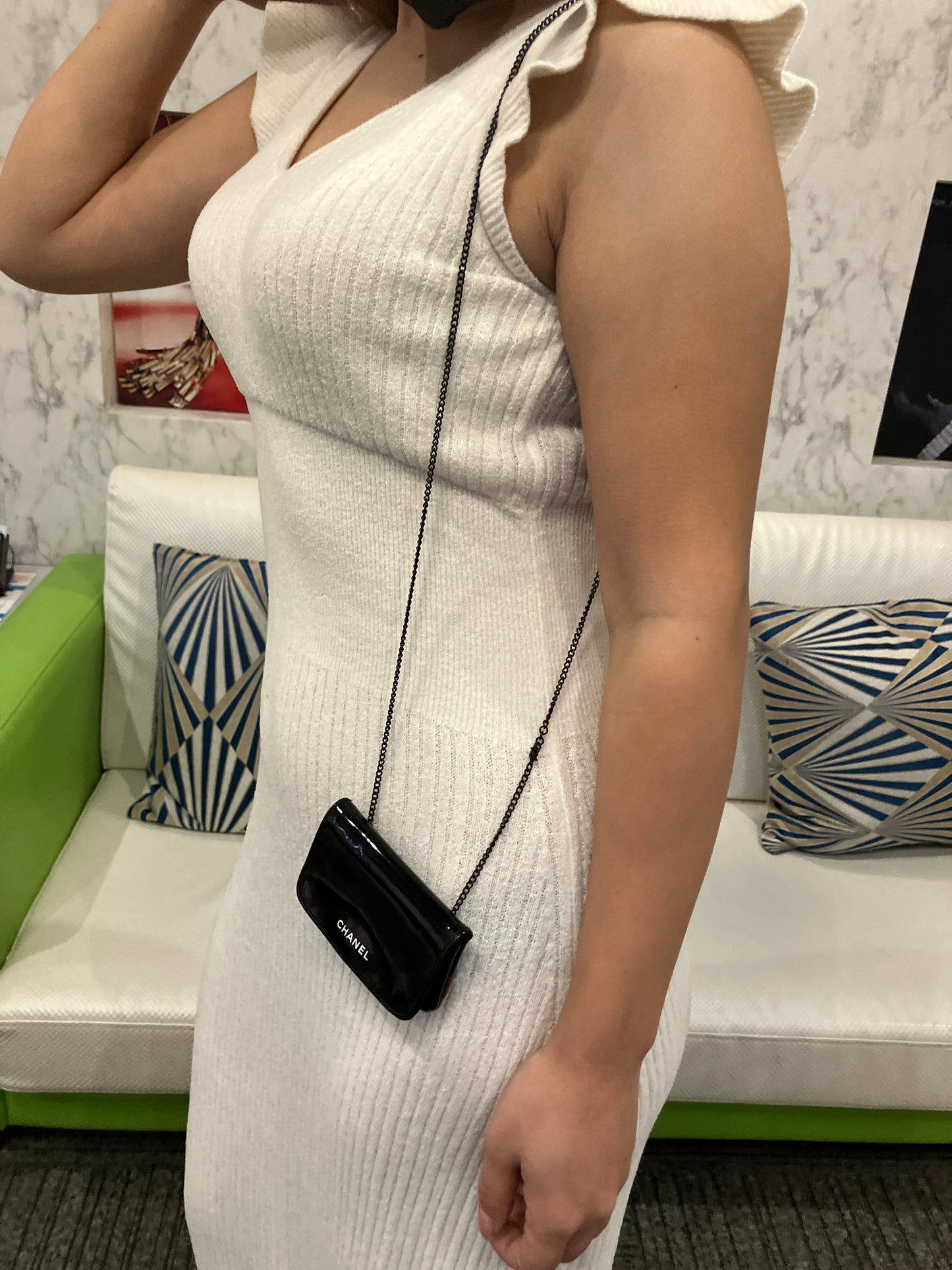 CHANEL Cosmetic Case Chain Shoulder Bag Black Novelty Not for Sale Approx 10cm　Chain length: 55 cm