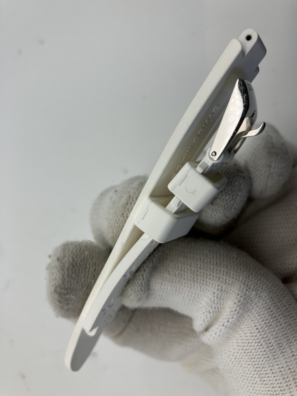 Louis Vuitton R10250 Tambour/Rubber Belt Band สีขาว จัดส่งฟรี 