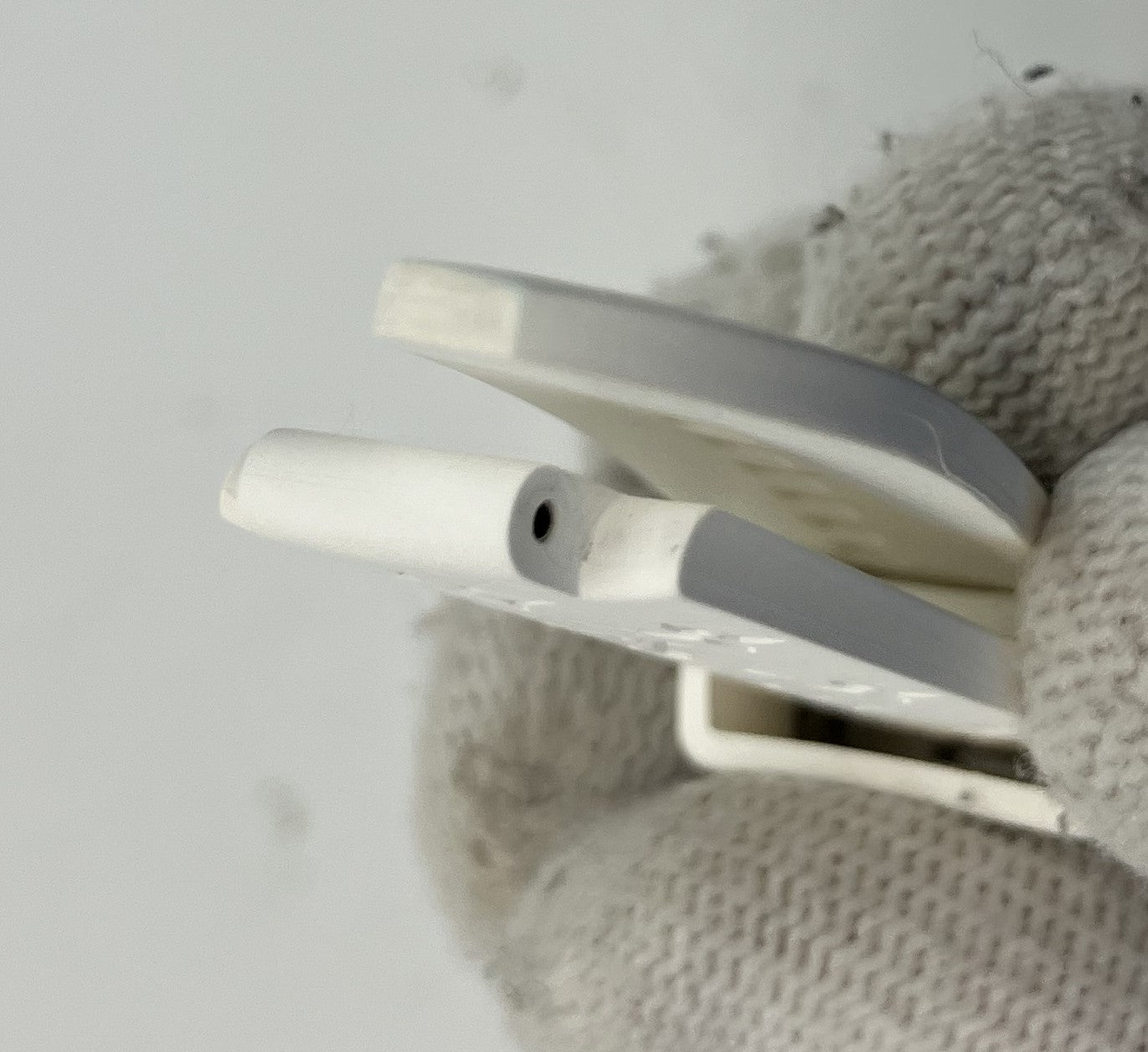 Louis Vuitton R10250 Tambour/Rubber Belt Band สีขาว จัดส่งฟรี 