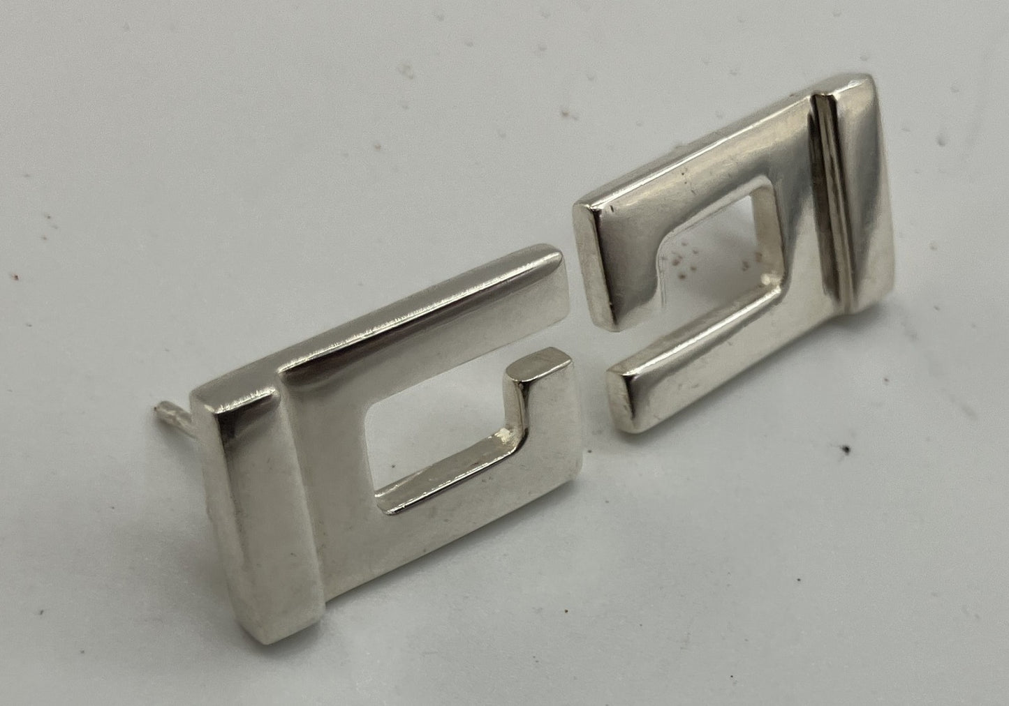 GUCCI G Logo Sterling Silver 925 Stud Earrings Made in Italy Pair