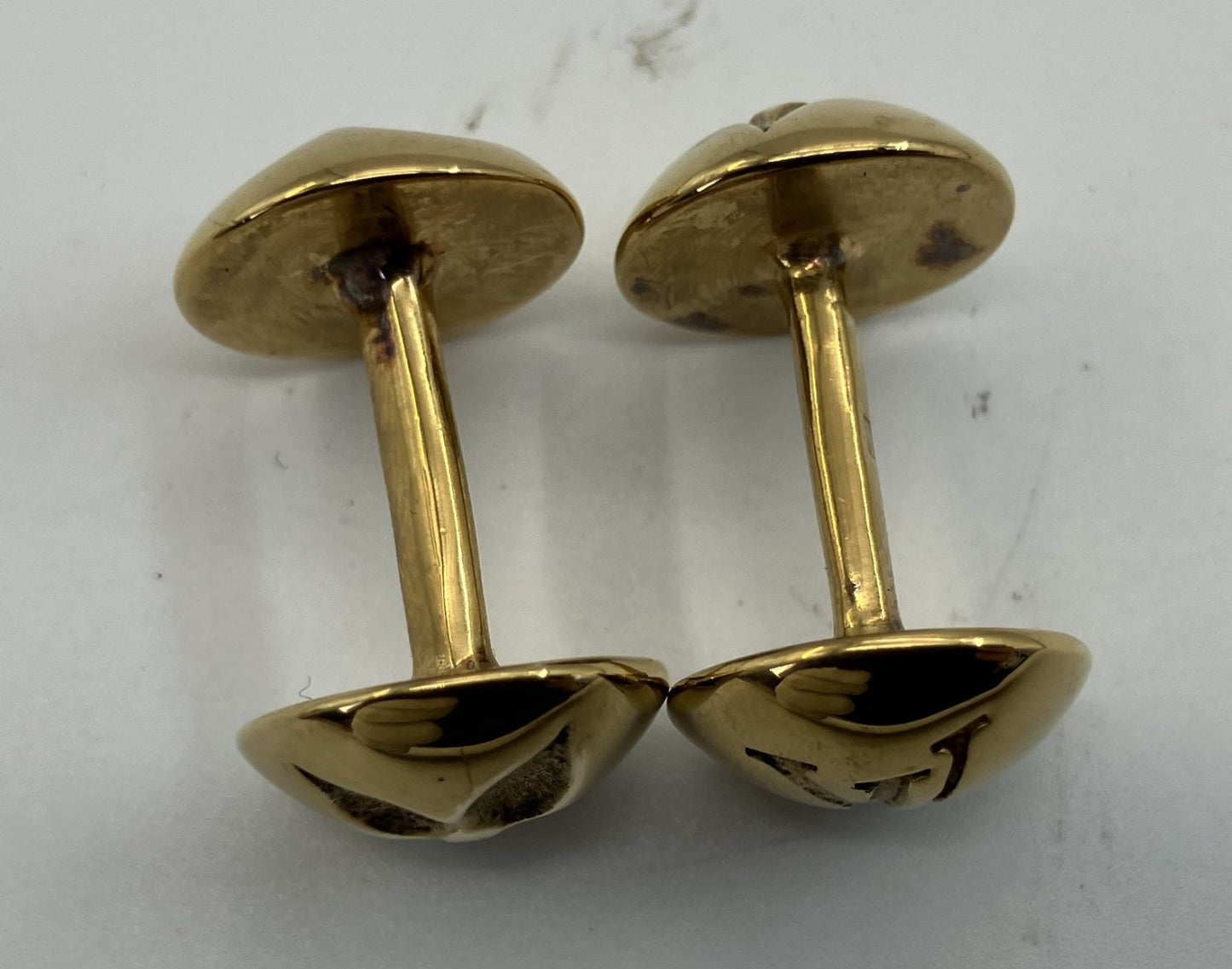 กระดุมข้อมือ Louis Vuitton รุ่น GP Taiga พร้อมกล่อง จัดส่งฟรี 