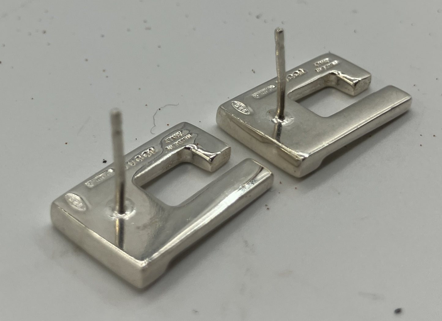 GUCCI G Logo Sterling Silver 925 Stud Earrings Made in Italy Pair