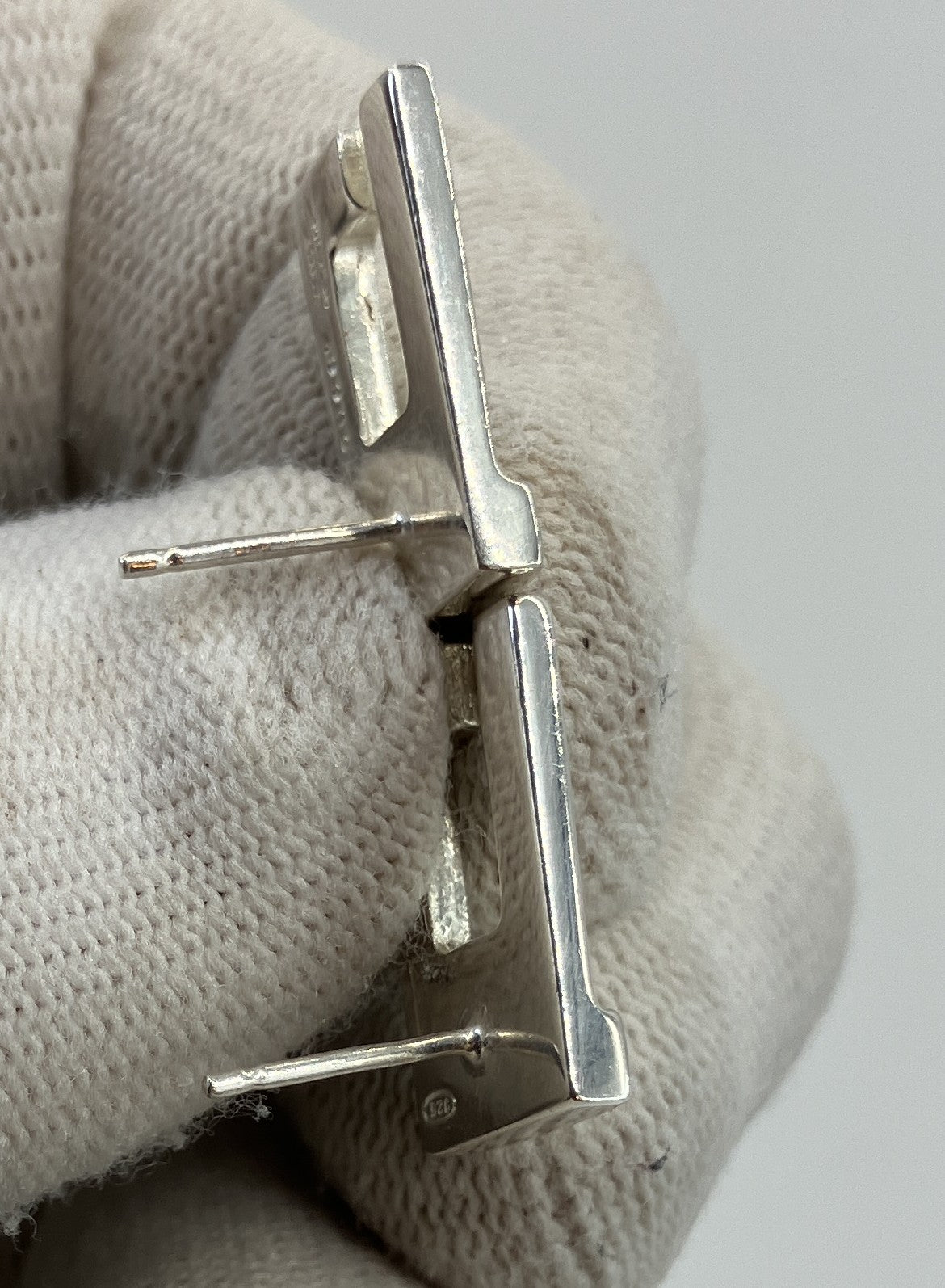 GUCCI G Logo Sterling Silver 925 Stud Earrings Made in Italy Pair