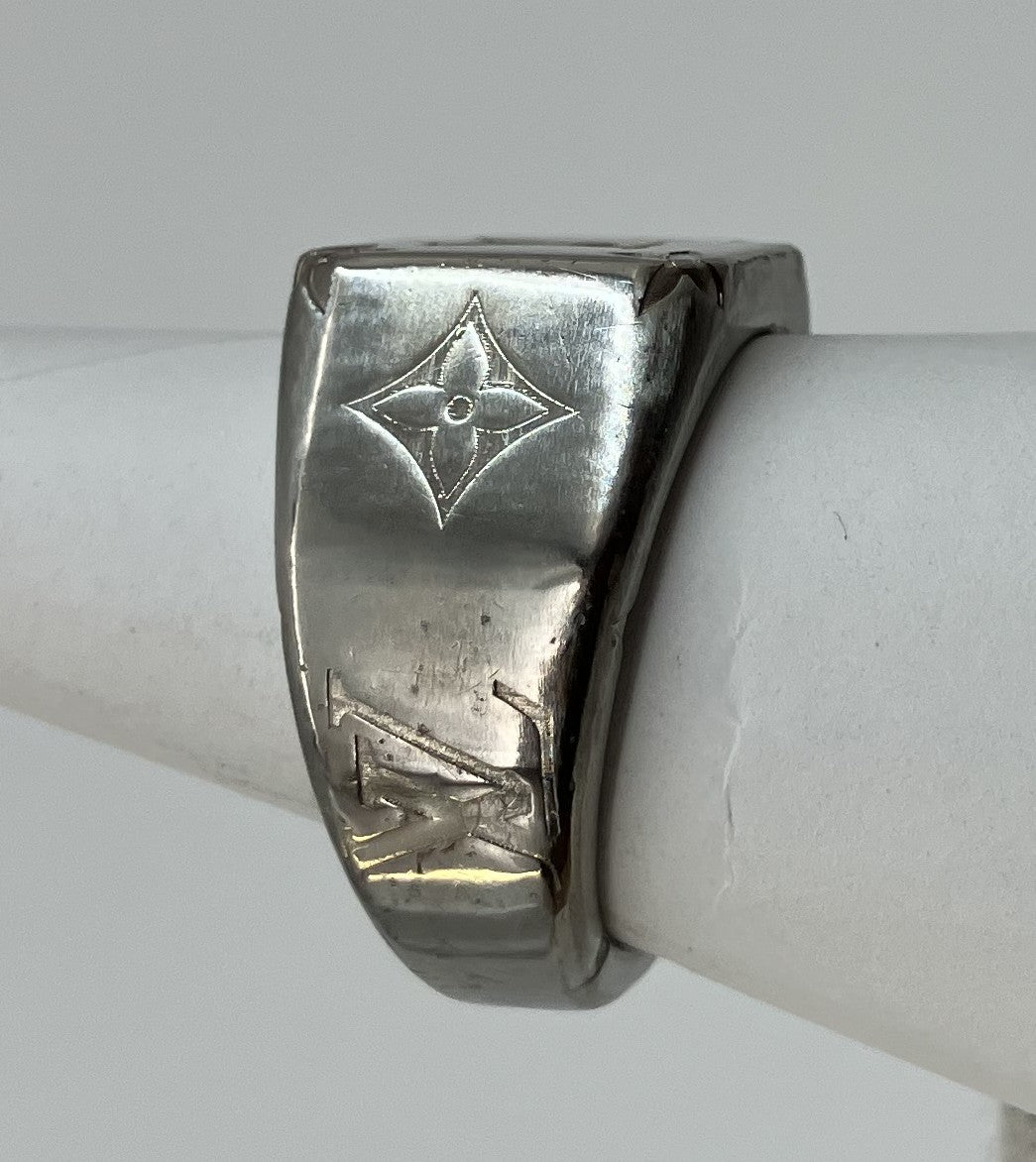 Louis Vuitton M62487 Signet Ring Monogram Silver M Size JP19 US9.5 14mm Band