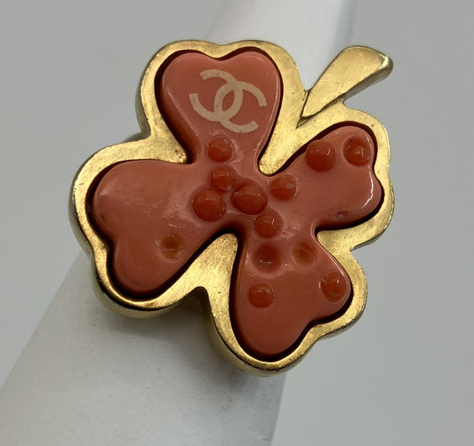 CHANEL 03P Clover Ring Gold Tone GP Pink Resin CC Logo Large Top US 7 JP 13 EU 53