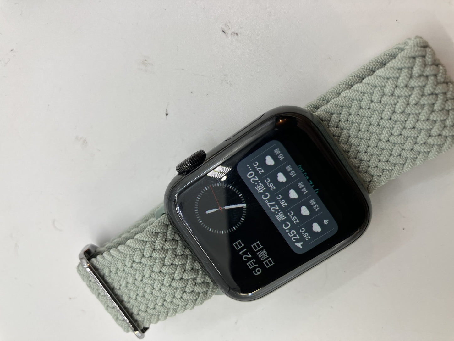 Apple Watch Series 5 40mm GPS Space Gray Aluminum A2156 Battery 70% Charger