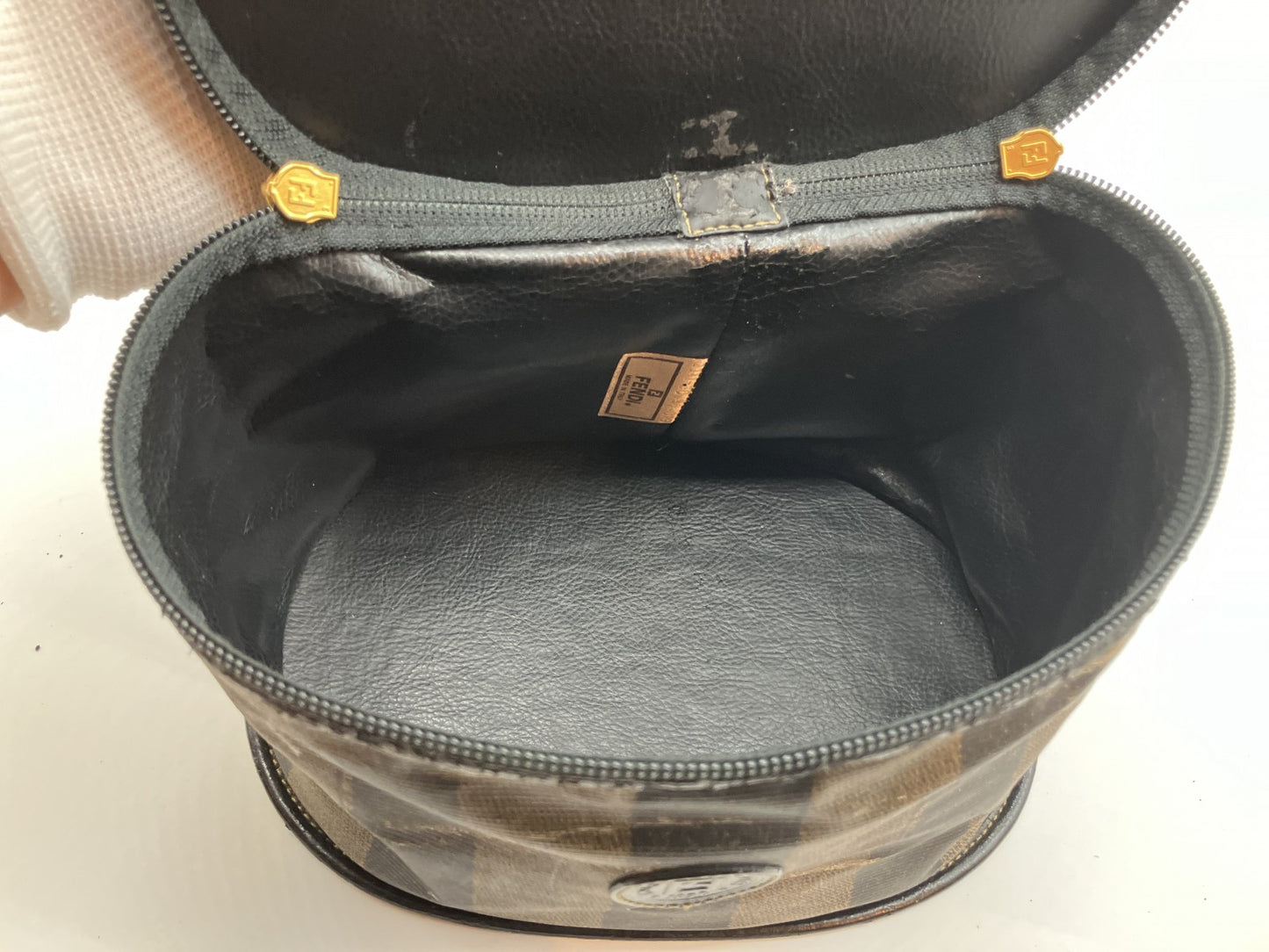 FENDI ペカン柄ポーチ 送料無料