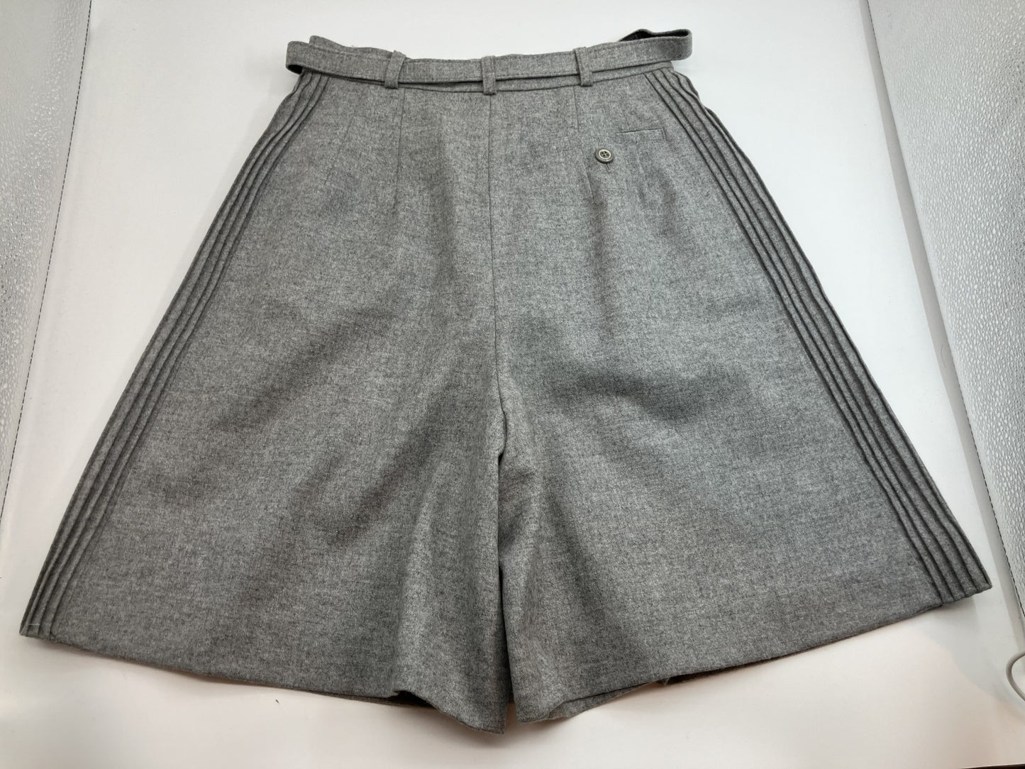 Courrèges Skirt Set 2-Piece Beige (W33/L47cm) & Gray (W32/L52cm) | Model Wearing |