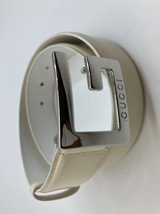 เข็มขัด GUCCI G logo buckle 037 1046 1107 ความยาวรวม 87cm กว้าง 4cm สีงาช้าง &amp; เงิน จัดส่งฟรี 