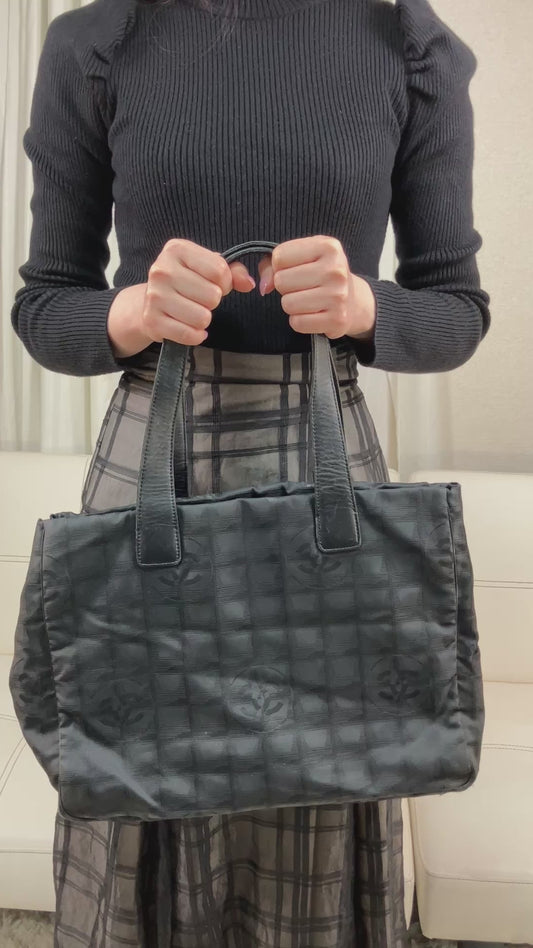 CHANEL New Travel Line Tote MM Black Nylon Leather Italy Missing Studs Worn