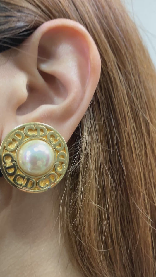 Christian Dior CD Logo Pearl Clip Earrings Gold Tone Vintage Round 27mm