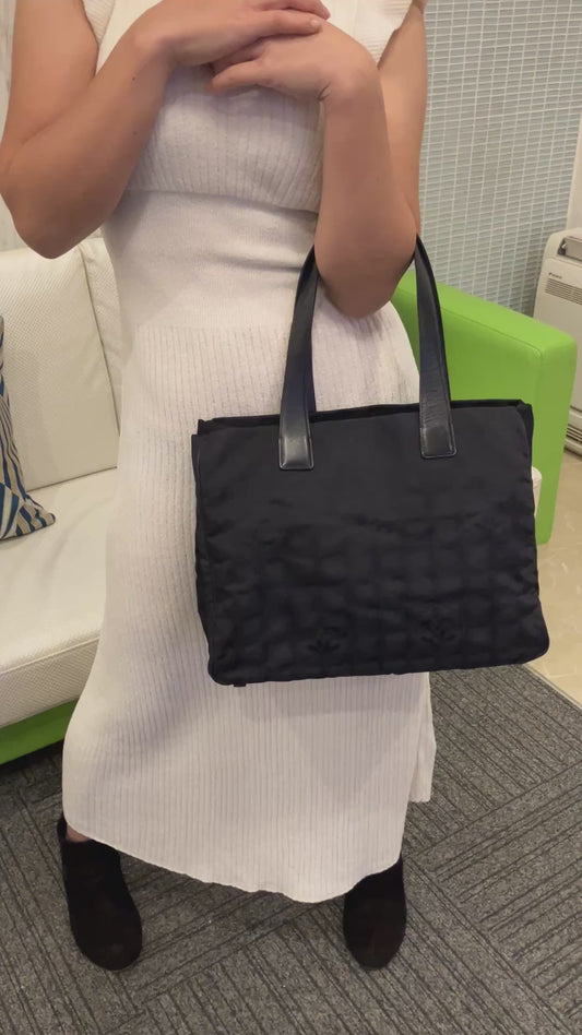 CHANEL New Travel Line Tote MM Black Nylon Shoulder Bag Authentic