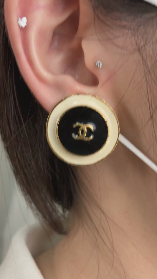 CHANEL Coco Mark Clip-On Earring 96A Black Ivory Gold 27mm Vintage Single