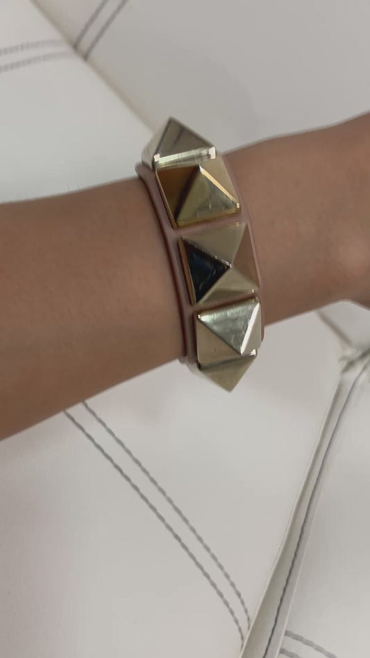 Valentino Garavani Leather Stud Bracelet Gold Nude 21.6cm 17.5-19.5cm