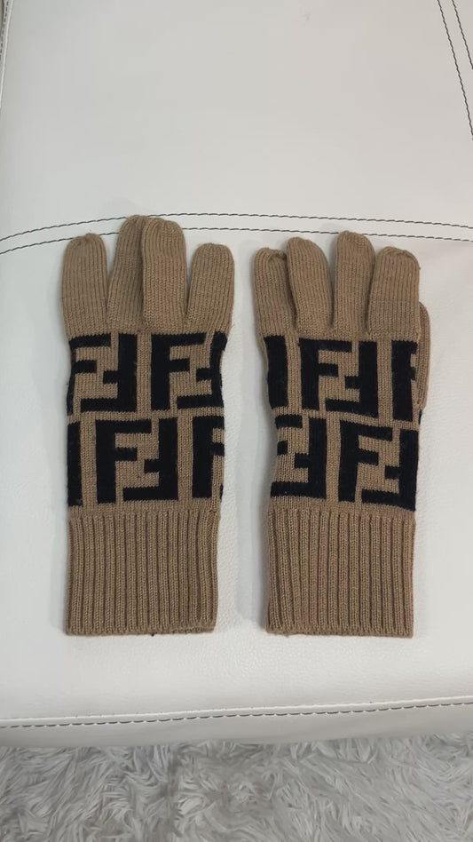 FENDI FF Zucca Logo Knit Gloves Beige Black 100% Merino Wool Made in Italy Size 8